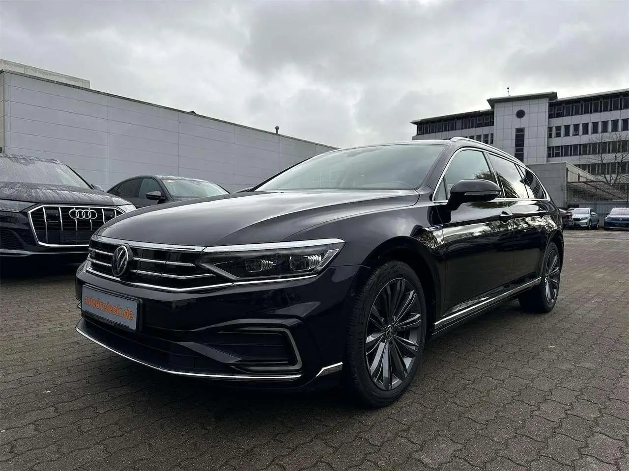 Photo 1 : Volkswagen Passat 2021 Hybrid