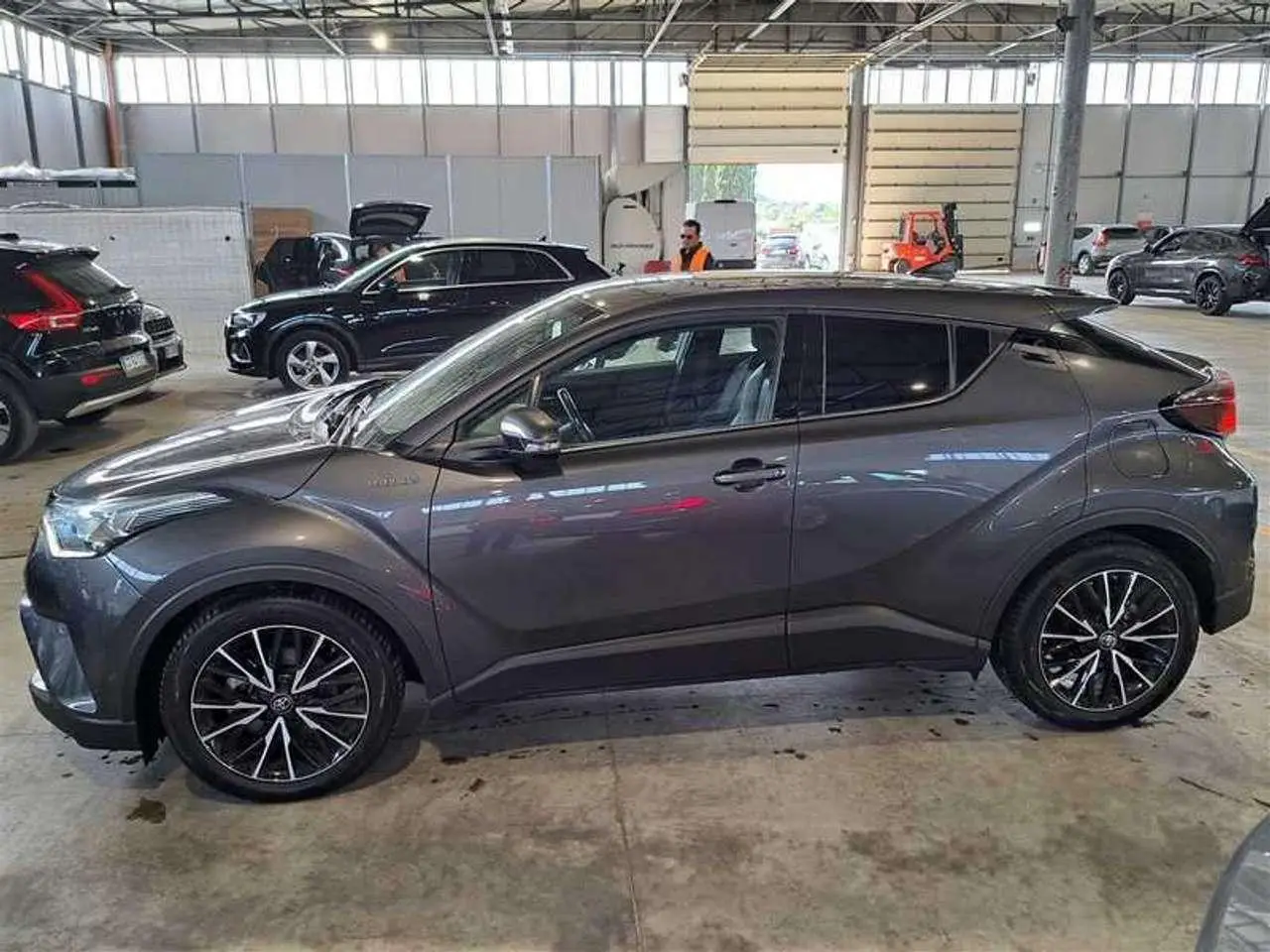 Photo 1 : Toyota C-hr 2019 Hybrid