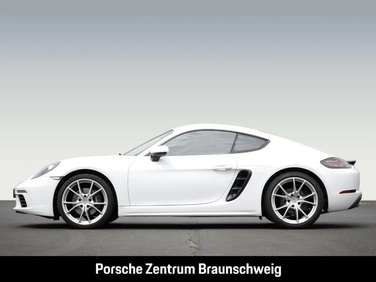 Photo 1 : Porsche 718 2023 Essence