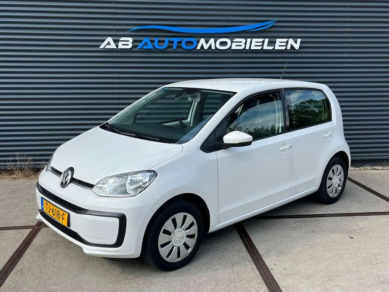 Photo 1 : Volkswagen Up! 2018 Petrol