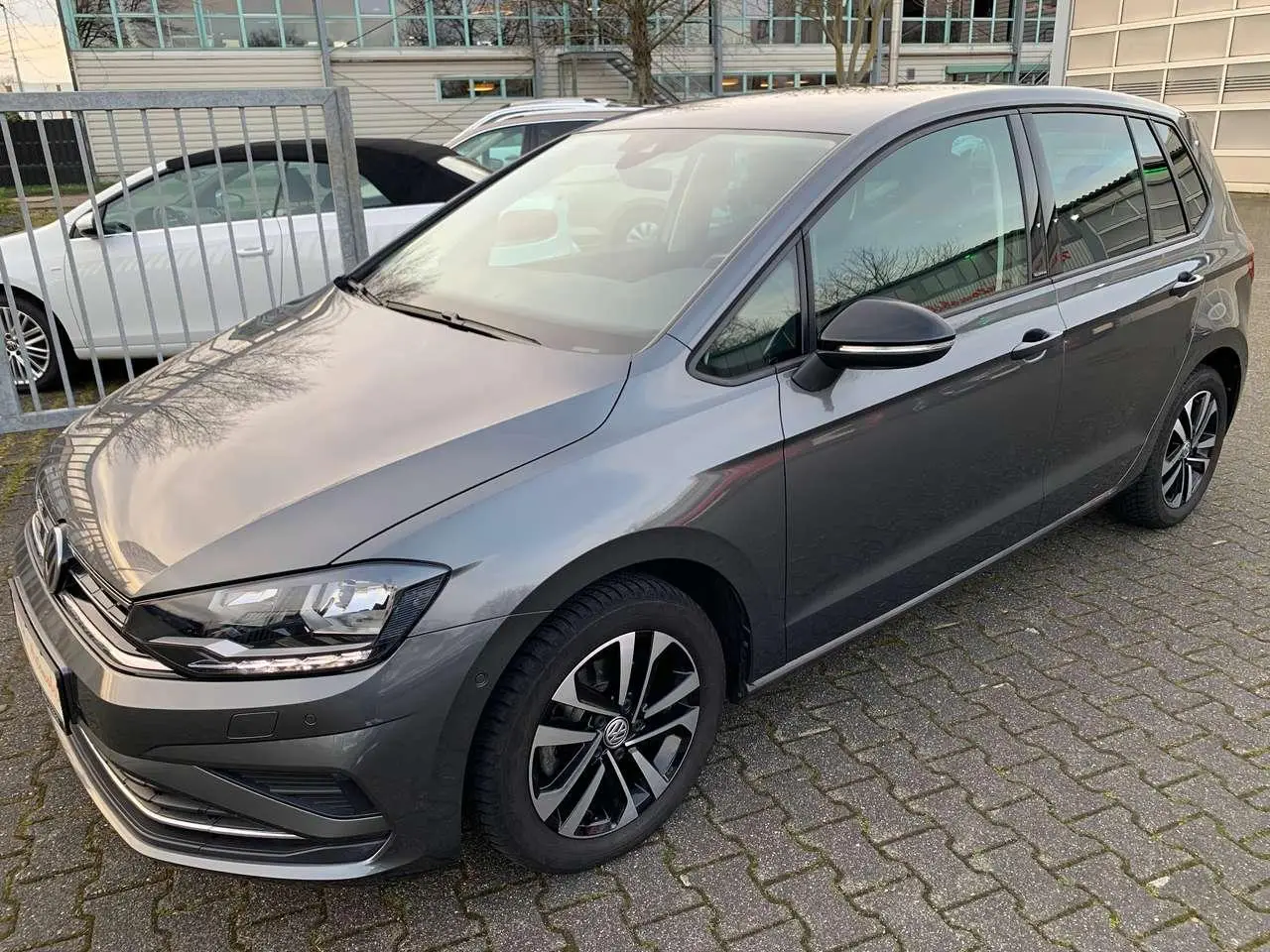 Photo 1 : Volkswagen Golf 2020 Essence