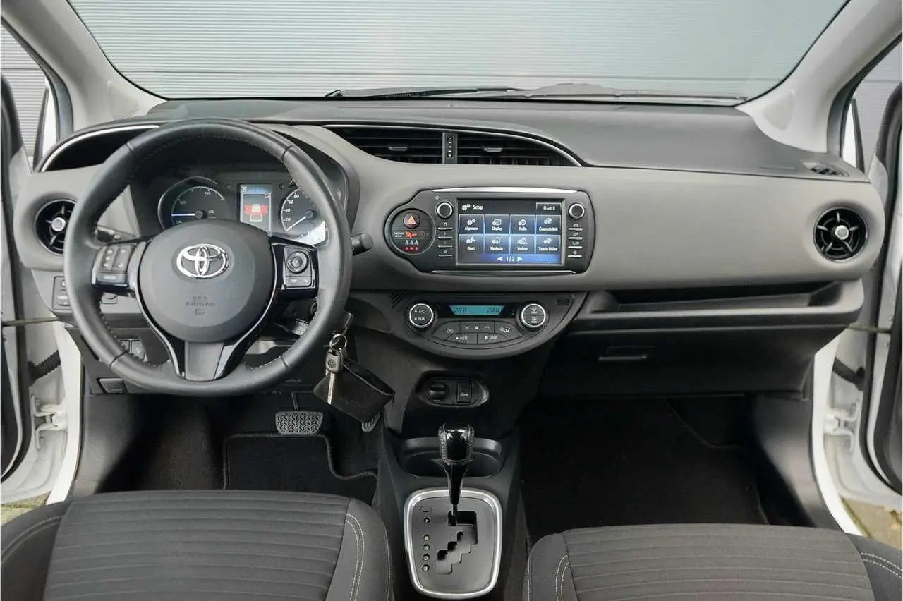 Photo 1 : Toyota Yaris 2017 Hybride