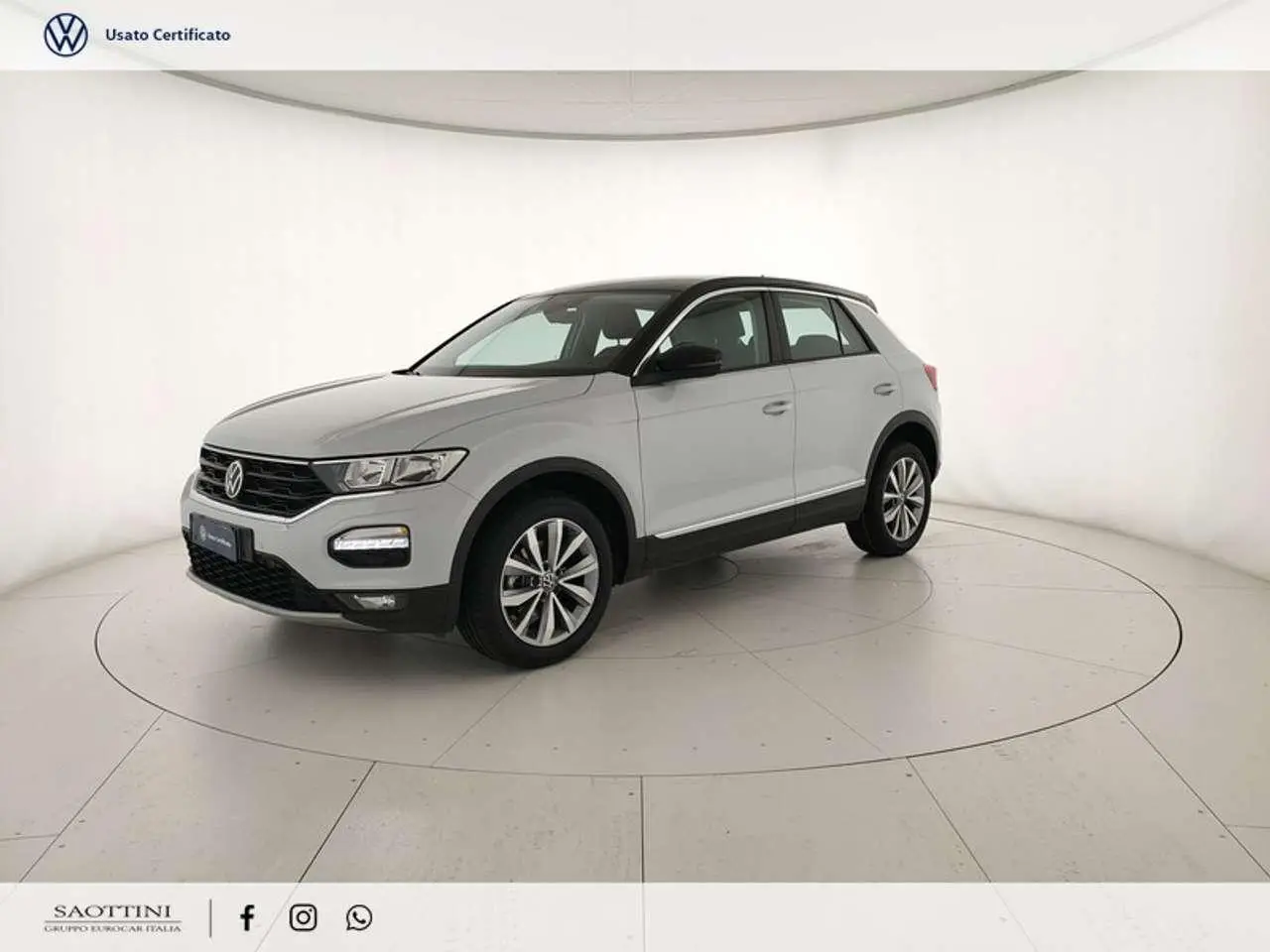 Photo 1 : Volkswagen T-roc 2021 Petrol