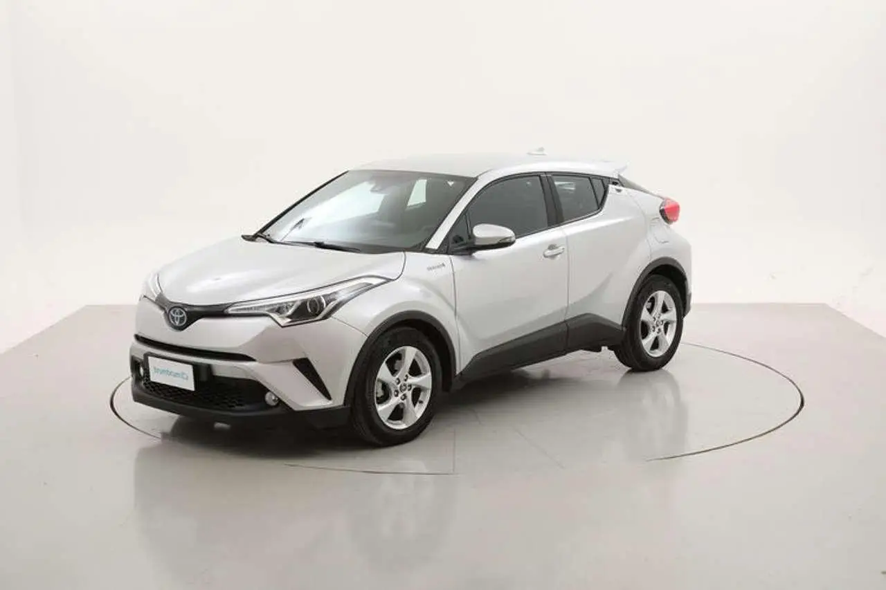 Photo 1 : Toyota C-hr 2019 Hybrid