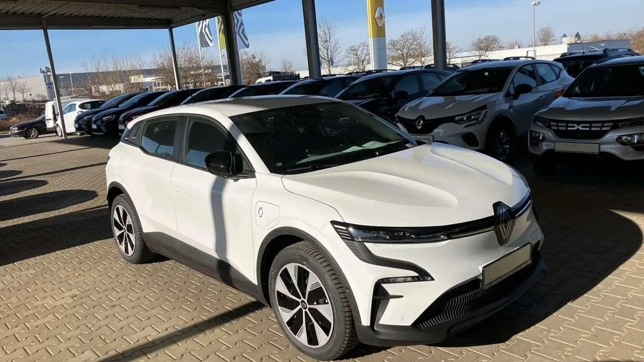 Photo 1 : Renault Megane 2023 Électrique