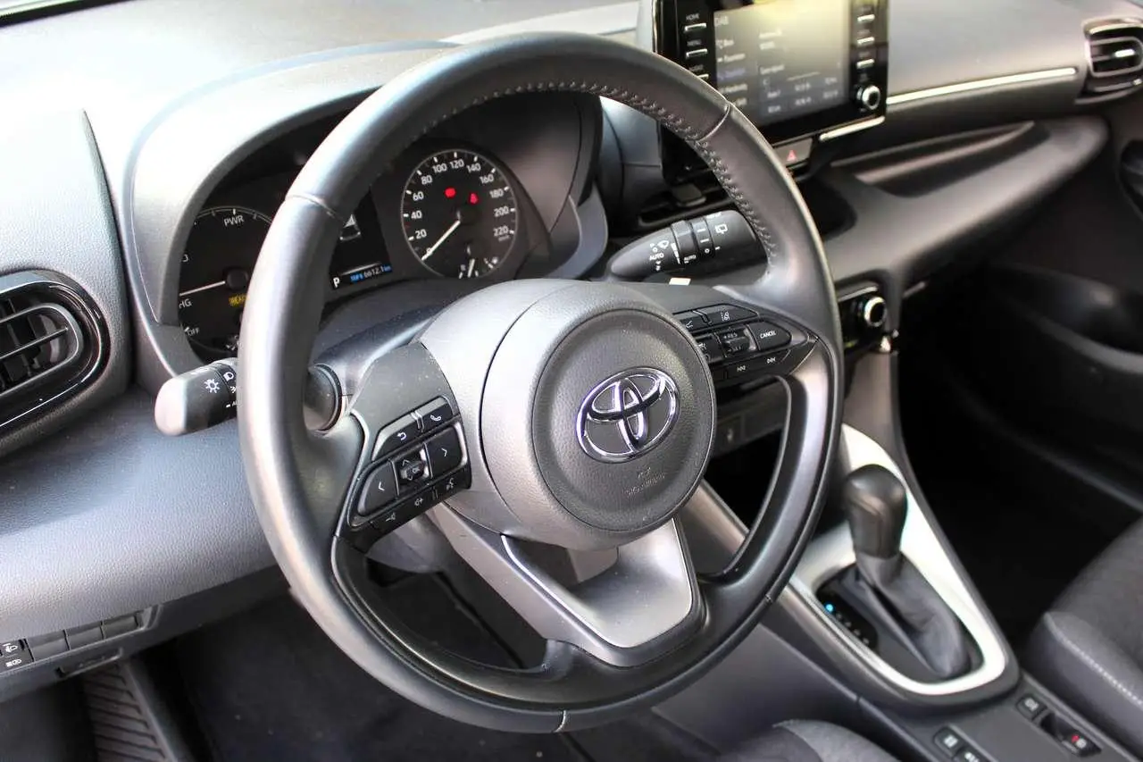 Photo 1 : Toyota Yaris 2023 Hybrid