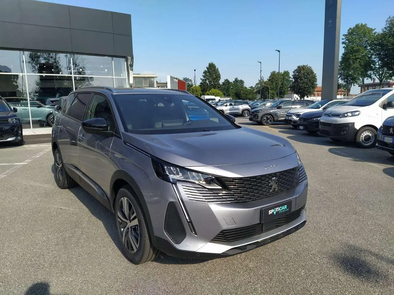 Photo 1 : Peugeot 5008 2024 Hybride