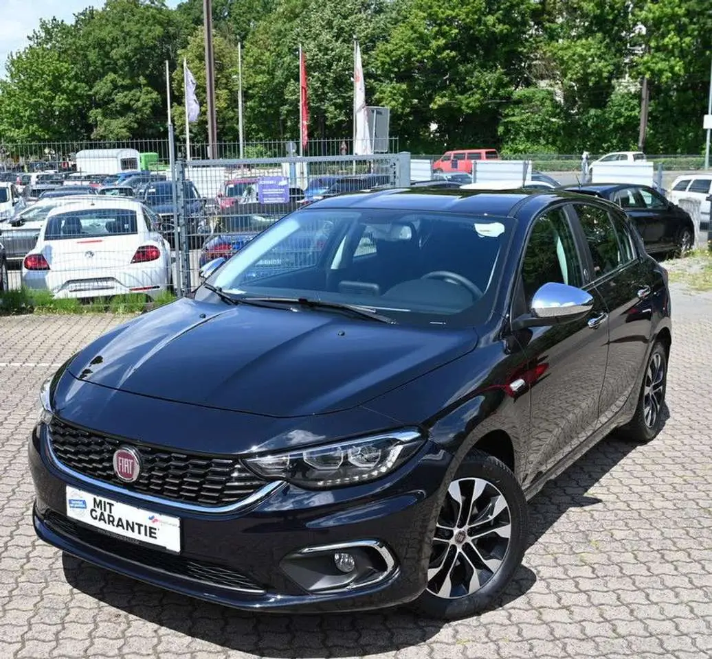 Photo 1 : Fiat Tipo 2019 Petrol