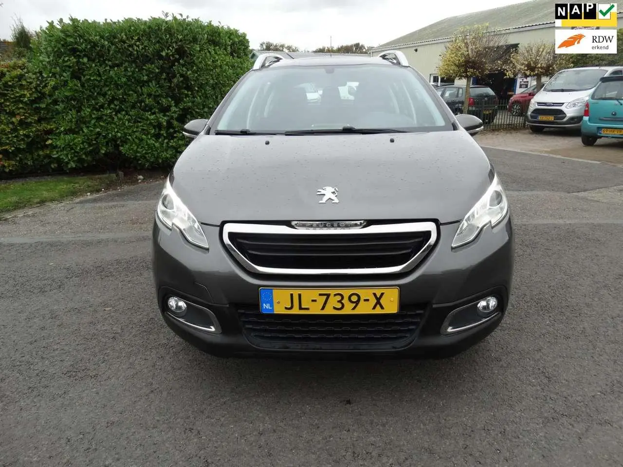 Photo 1 : Peugeot 2008 2016 Petrol