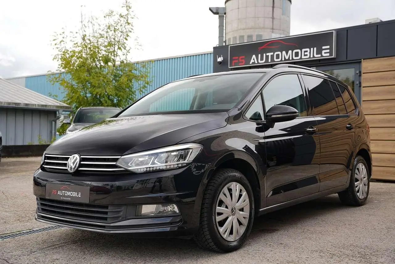 Photo 1 : Volkswagen Touran 2016 Petrol