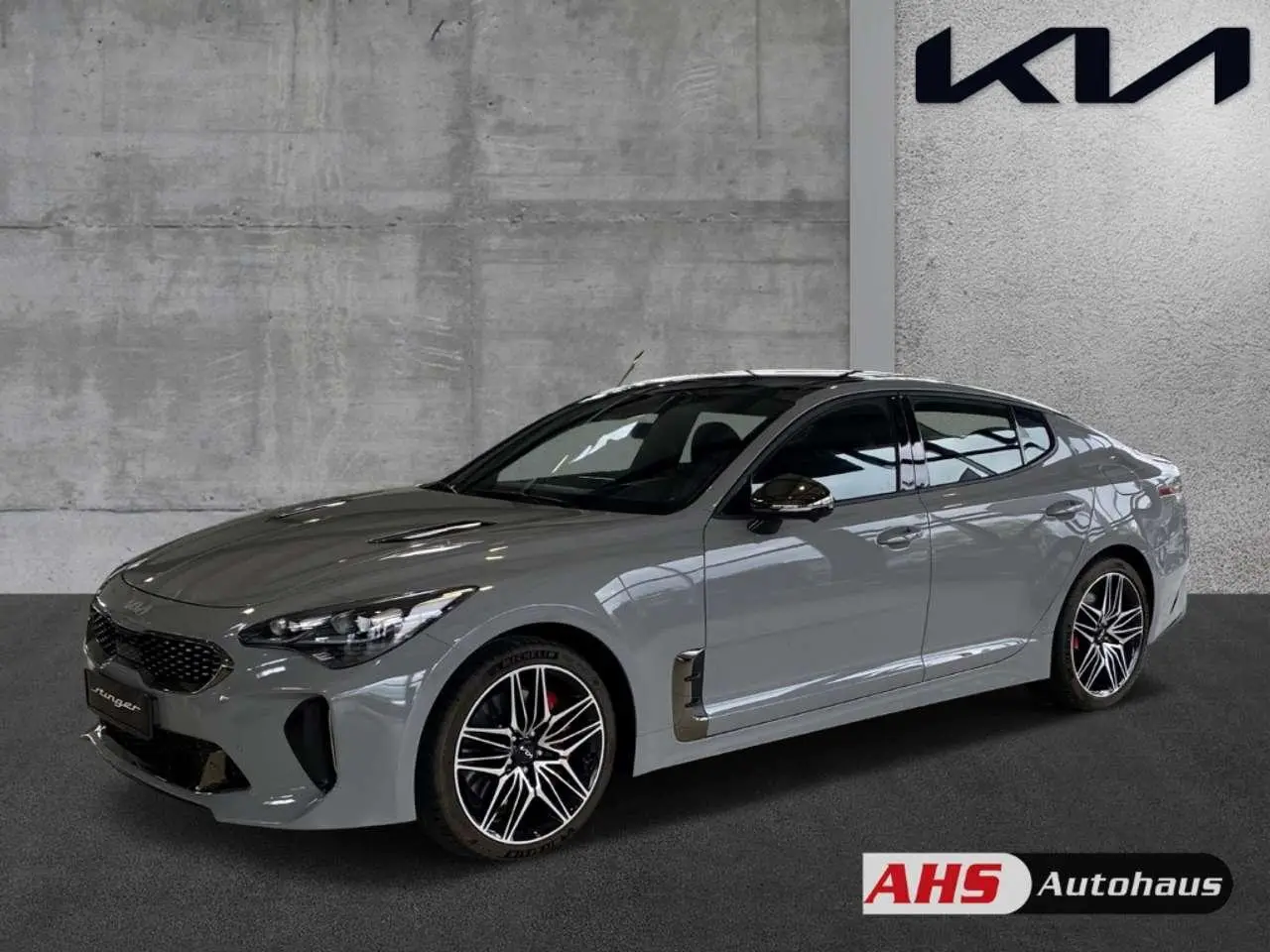 Photo 1 : Kia Stinger 2023 Petrol