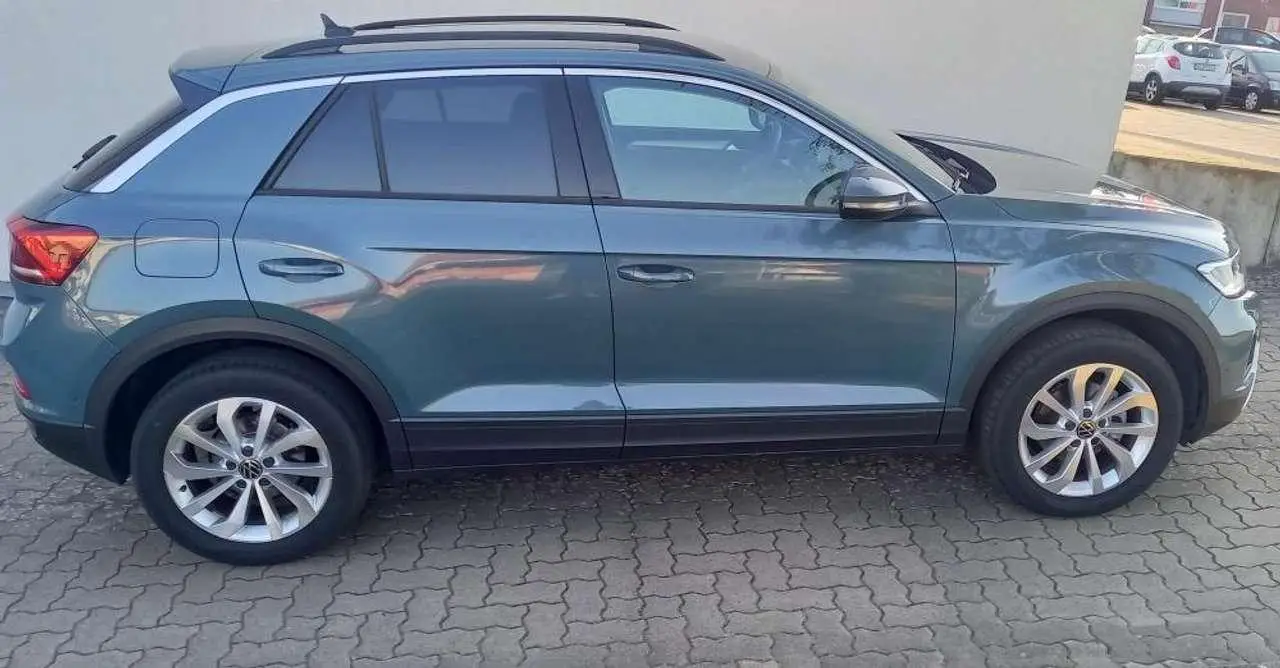 Photo 1 : Volkswagen T-roc 2023 Petrol