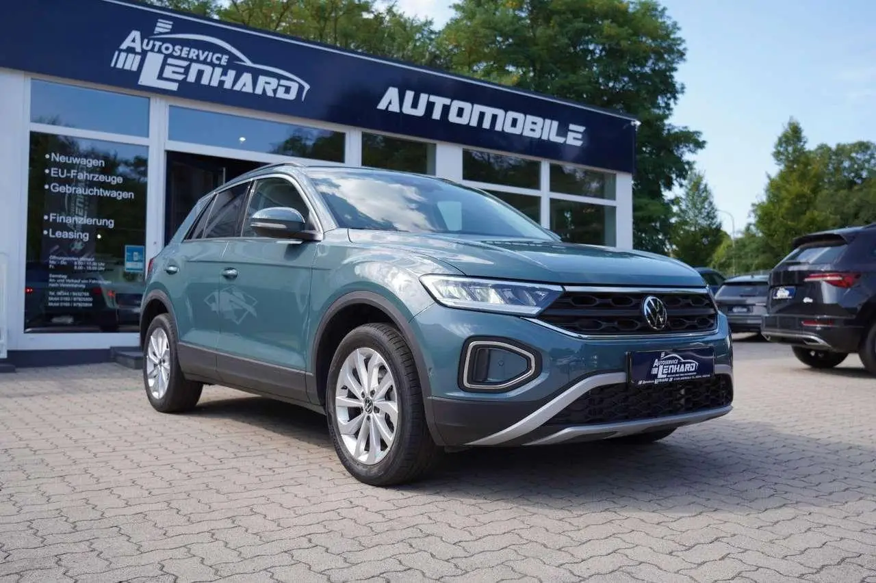 Photo 1 : Volkswagen T-roc 2023 Petrol