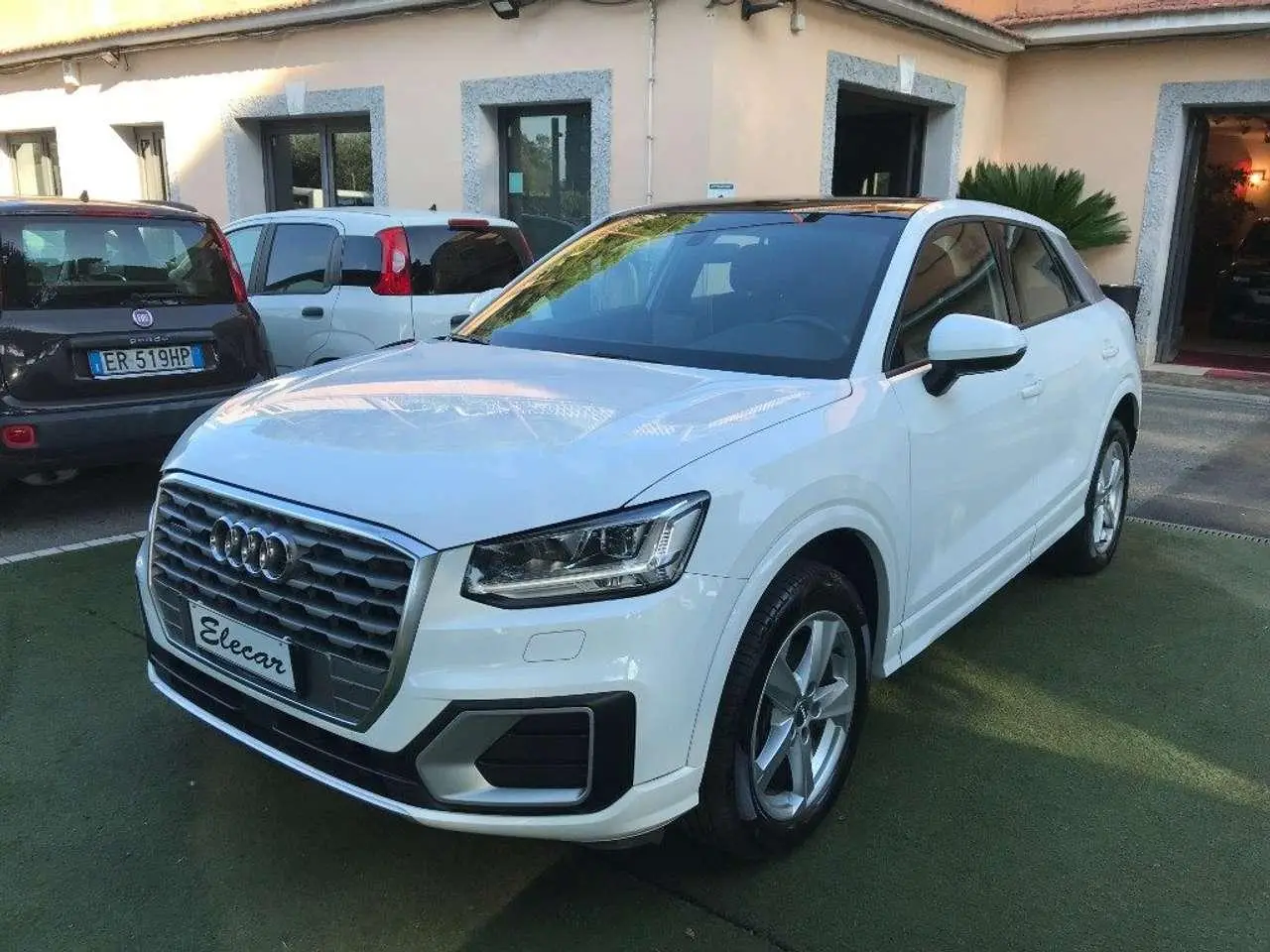 Photo 1 : Audi Q2 2019 Petrol