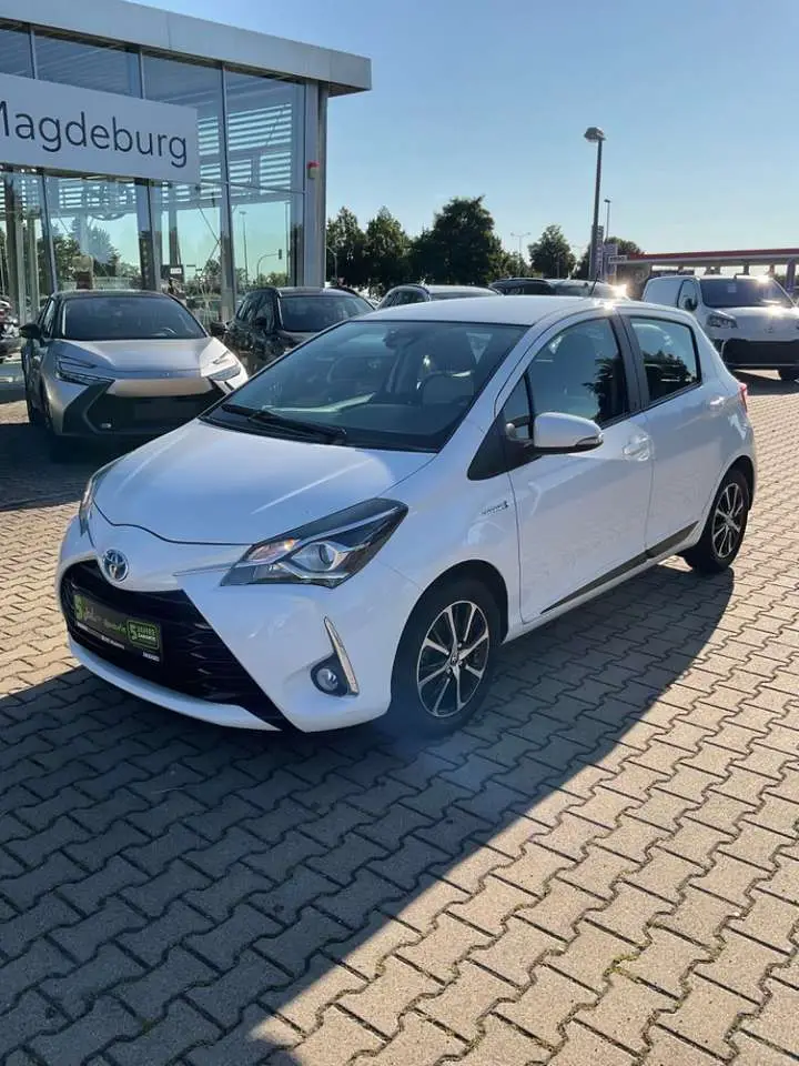 Photo 1 : Toyota Yaris 2018 Hybrid