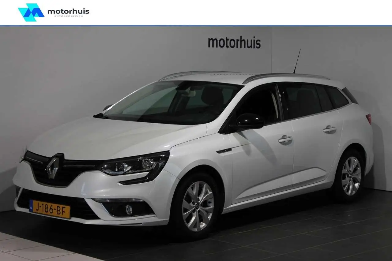 Photo 1 : Renault Megane 2020 Essence