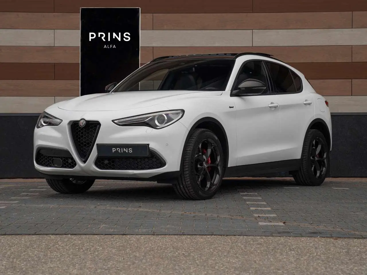 Photo 1 : Alfa Romeo Stelvio 2022 Petrol