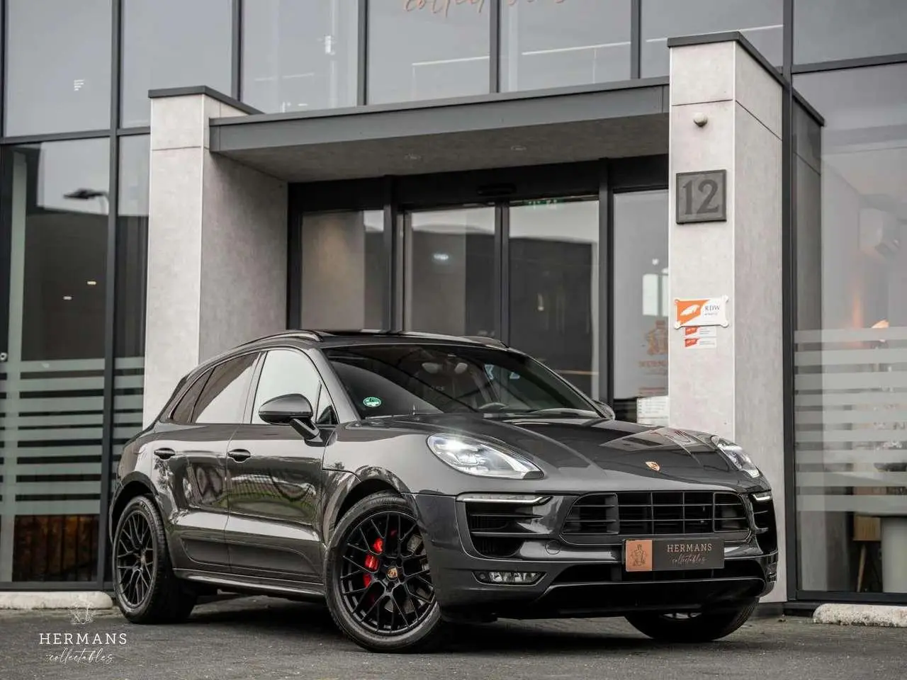 Photo 1 : Porsche Macan 2018 Petrol