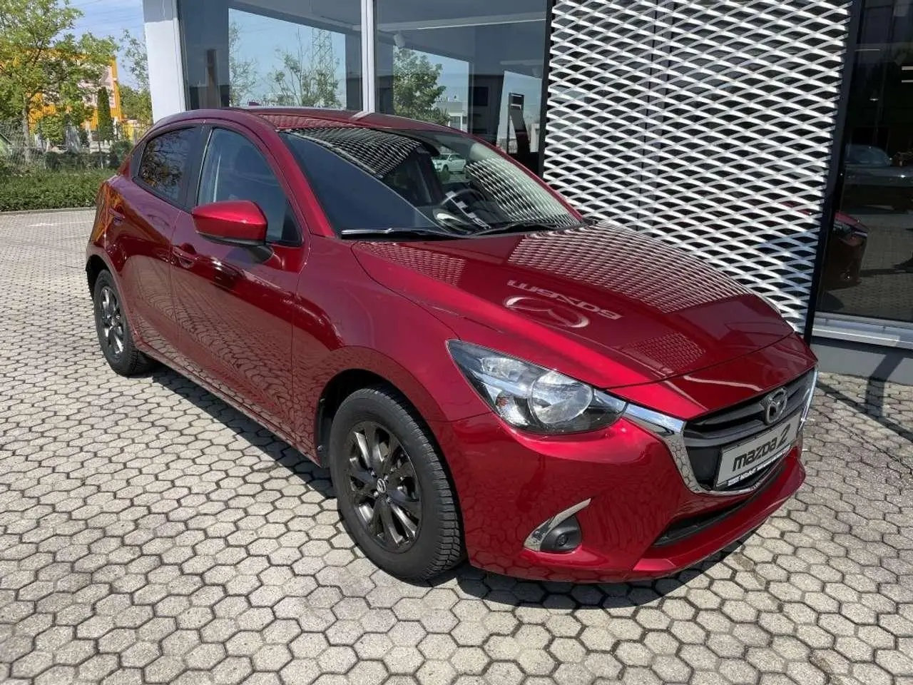 Photo 1 : Mazda 2 2019 Petrol