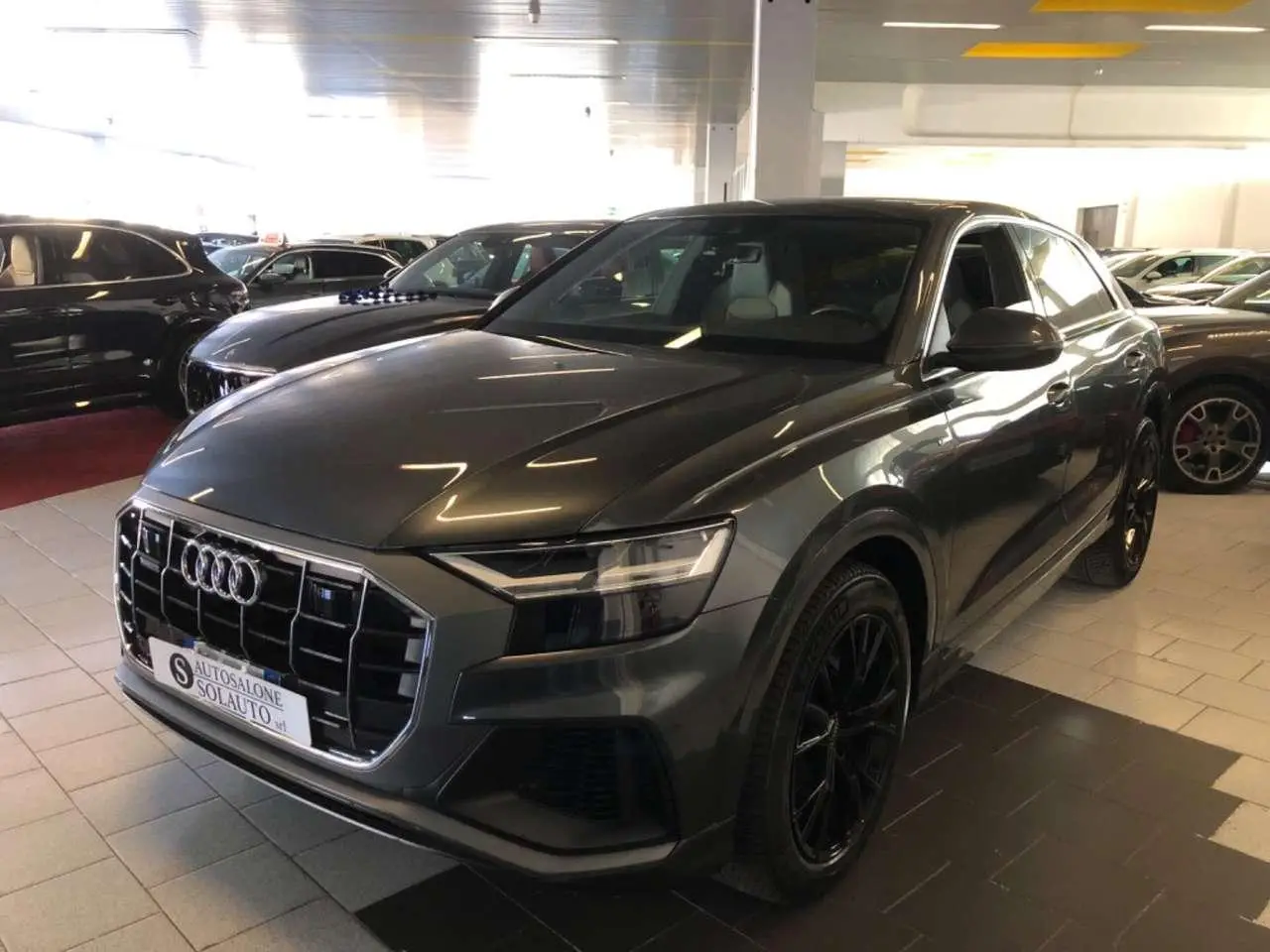 Photo 1 : Audi Q8 2020 Hybrid