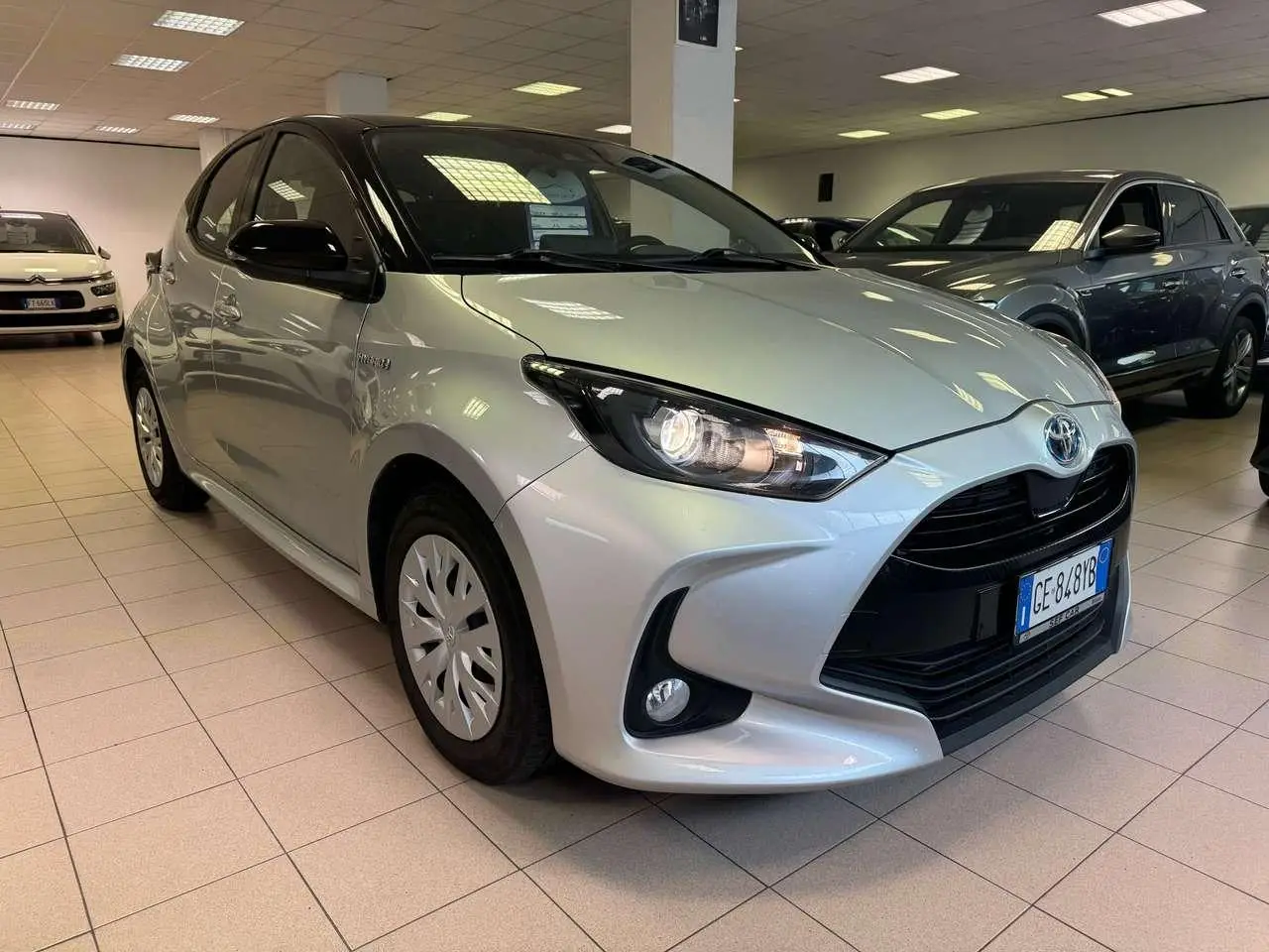 Photo 1 : Toyota Yaris 2021 Hybrid