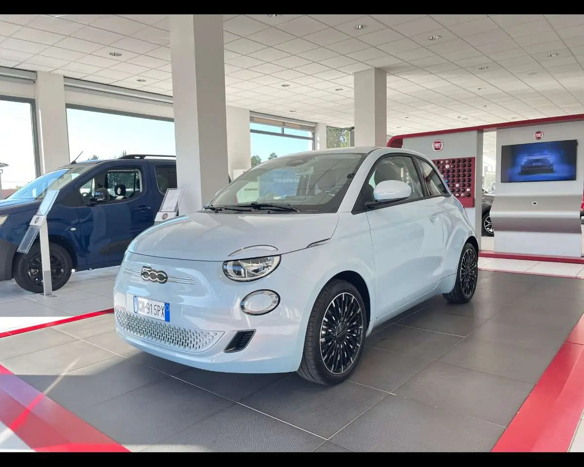 Photo 1 : Fiat 500 2023 Electric