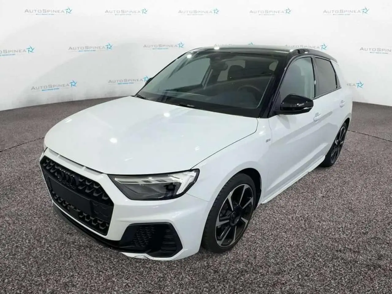 Photo 1 : Audi A1 2024 Essence