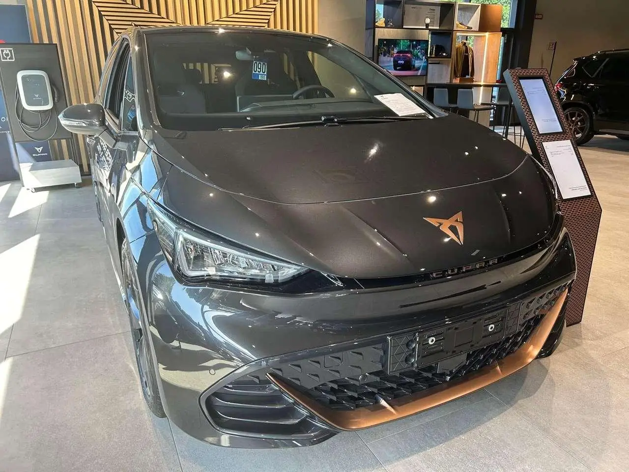 Photo 1 : Cupra Born 2023 Électrique