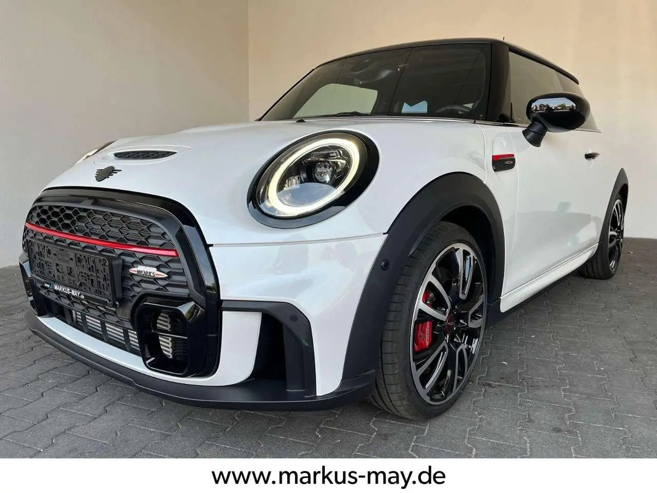 Photo 1 : Mini John Cooper Works 2024 Essence