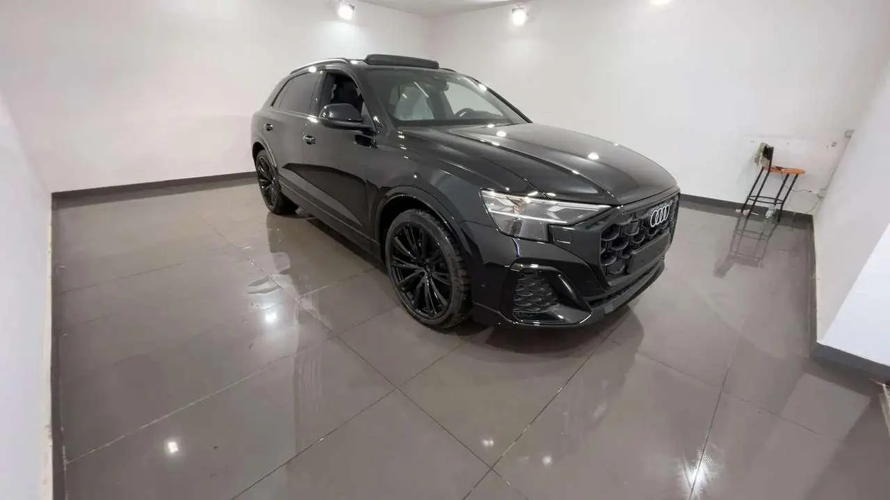 Photo 1 : Audi Q8 2024 Diesel