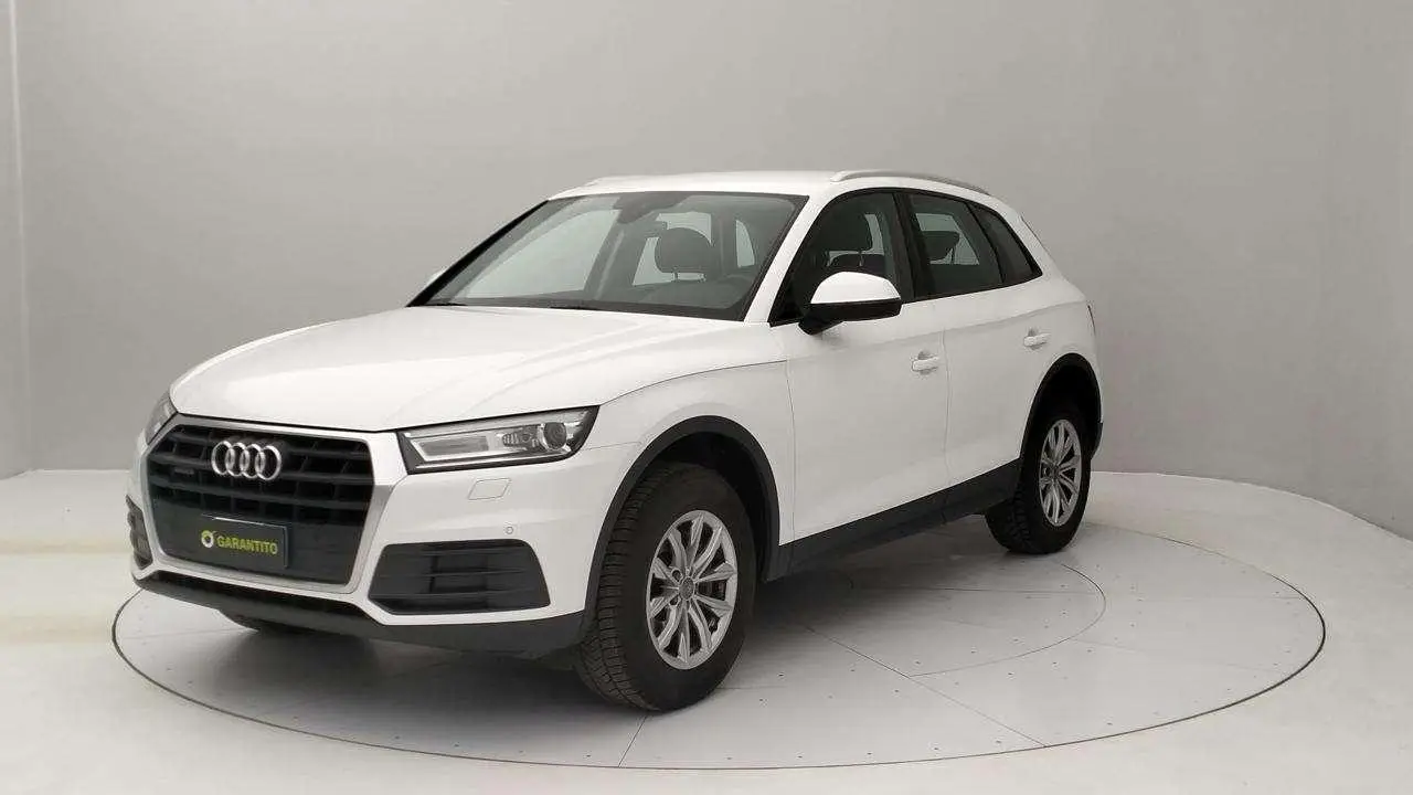 Photo 1 : Audi Q5 2020 Hybrid