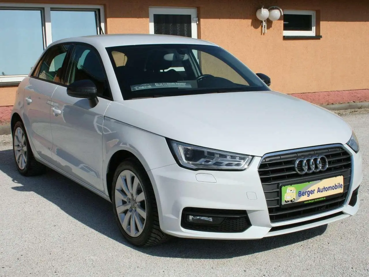 Photo 1 : Audi A1 2015 Essence