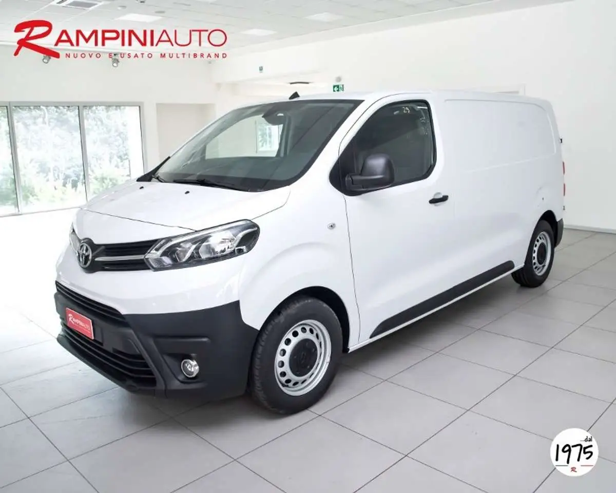 Photo 1 : Toyota Proace 2024 Diesel