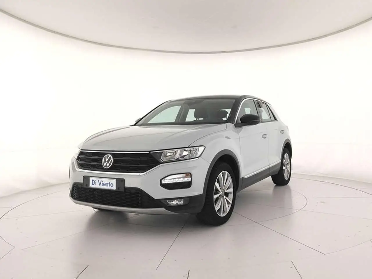 Photo 1 : Volkswagen T-roc 2021 Essence