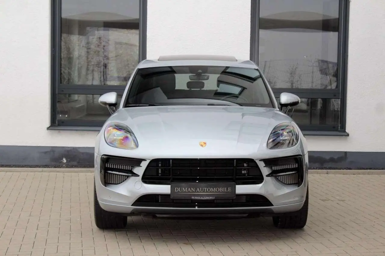 Photo 1 : Porsche Macan 2020 Essence