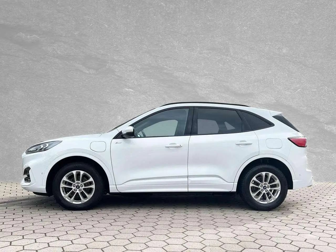 Photo 1 : Ford Kuga 2022 Hybrid