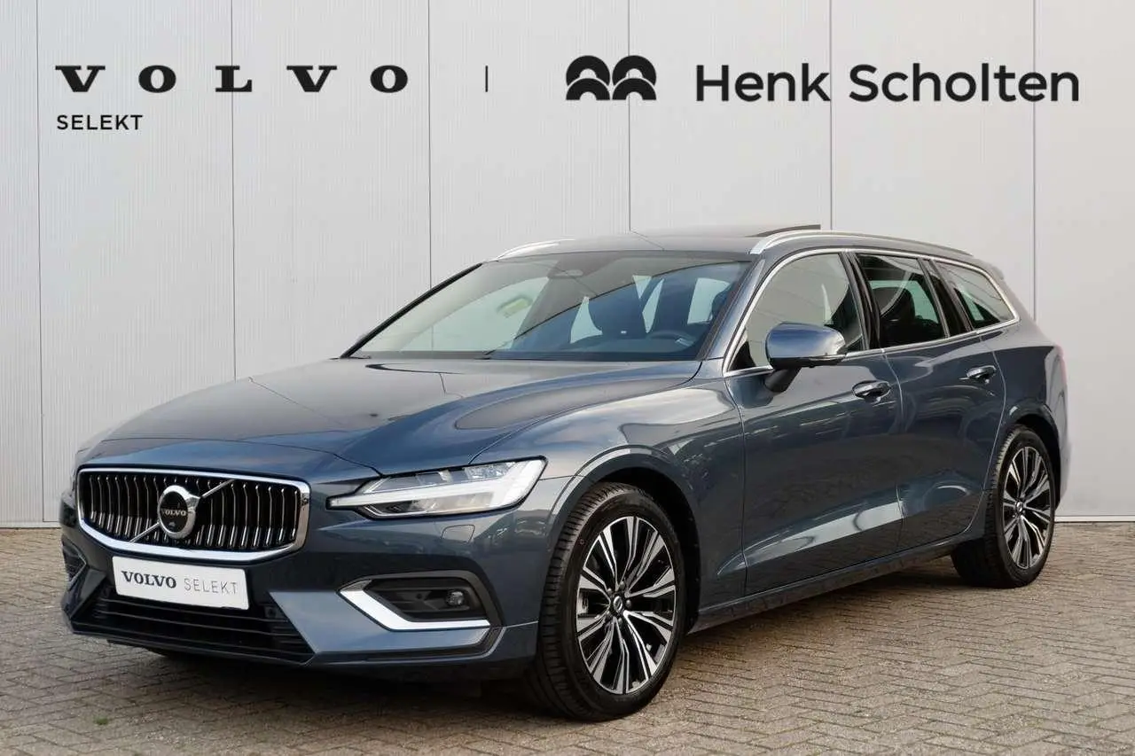 Photo 1 : Volvo V60 2023 Essence