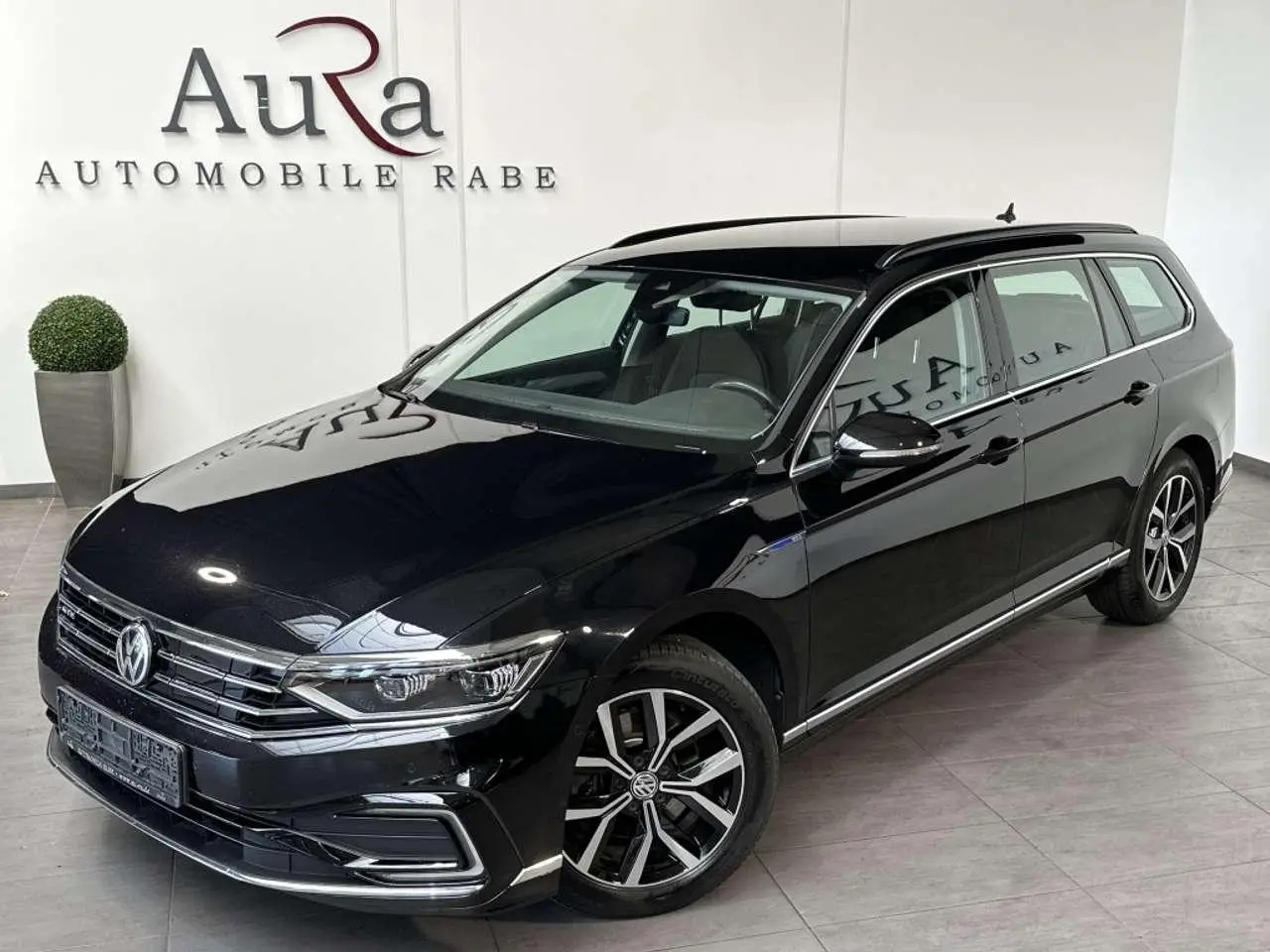 Photo 1 : Volkswagen Passat 2020 Hybride