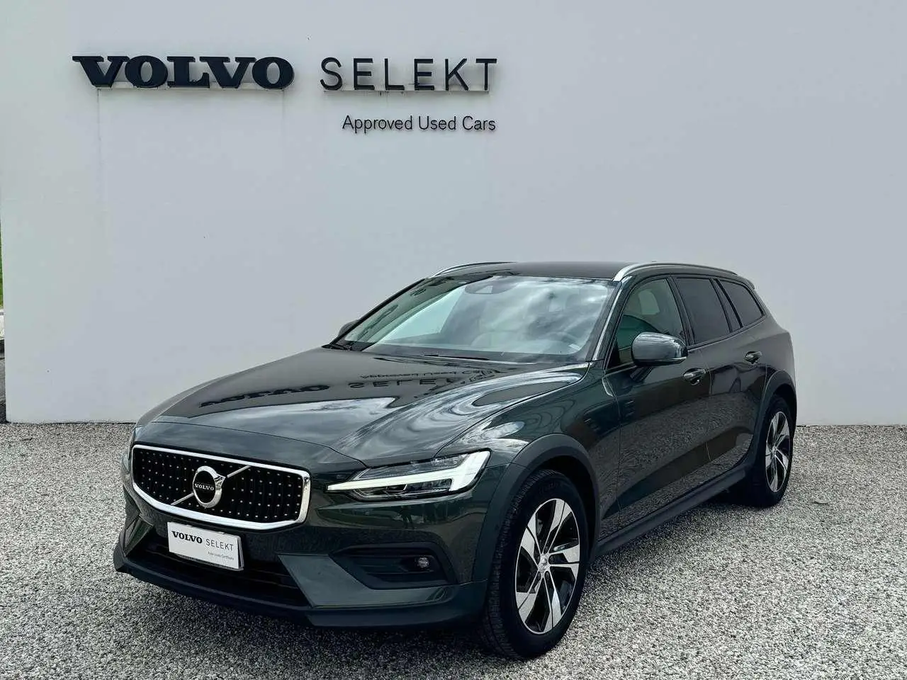 Photo 1 : Volvo V60 2020 Diesel