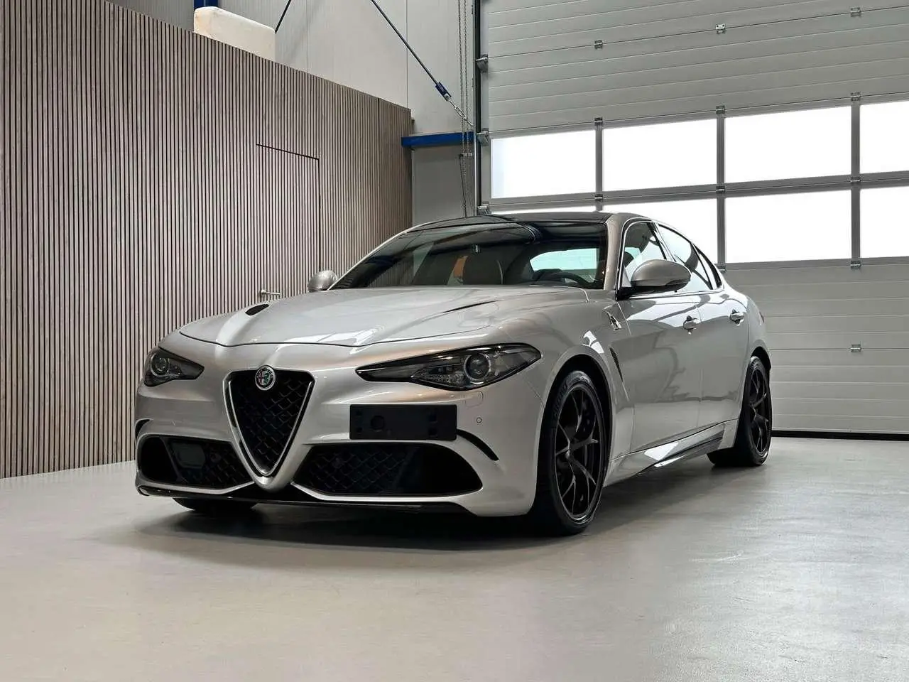 Photo 1 : Alfa Romeo Giulia 2017 Essence