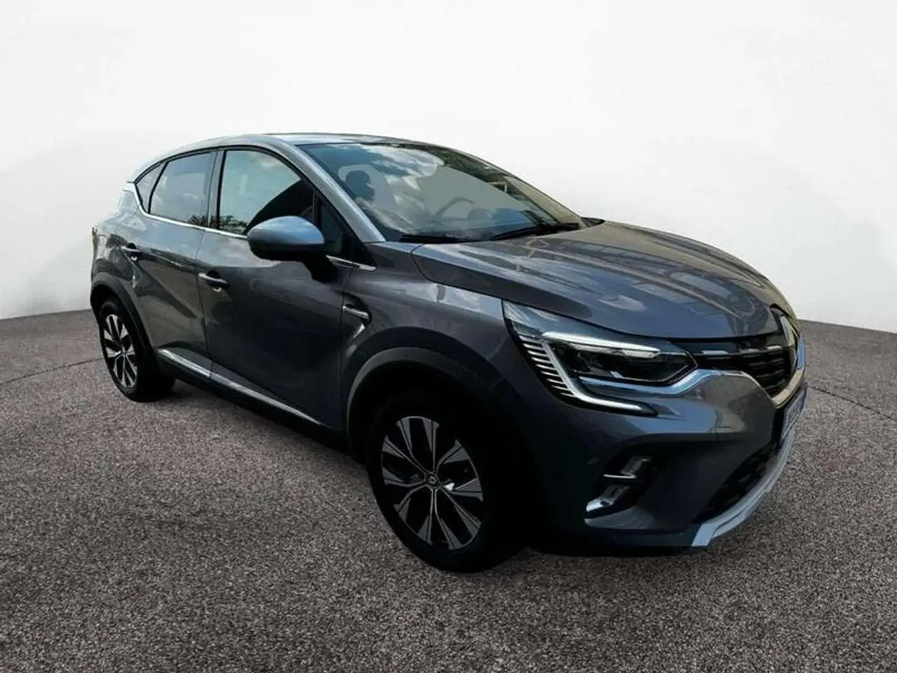 Photo 1 : Renault Captur 2023 Petrol