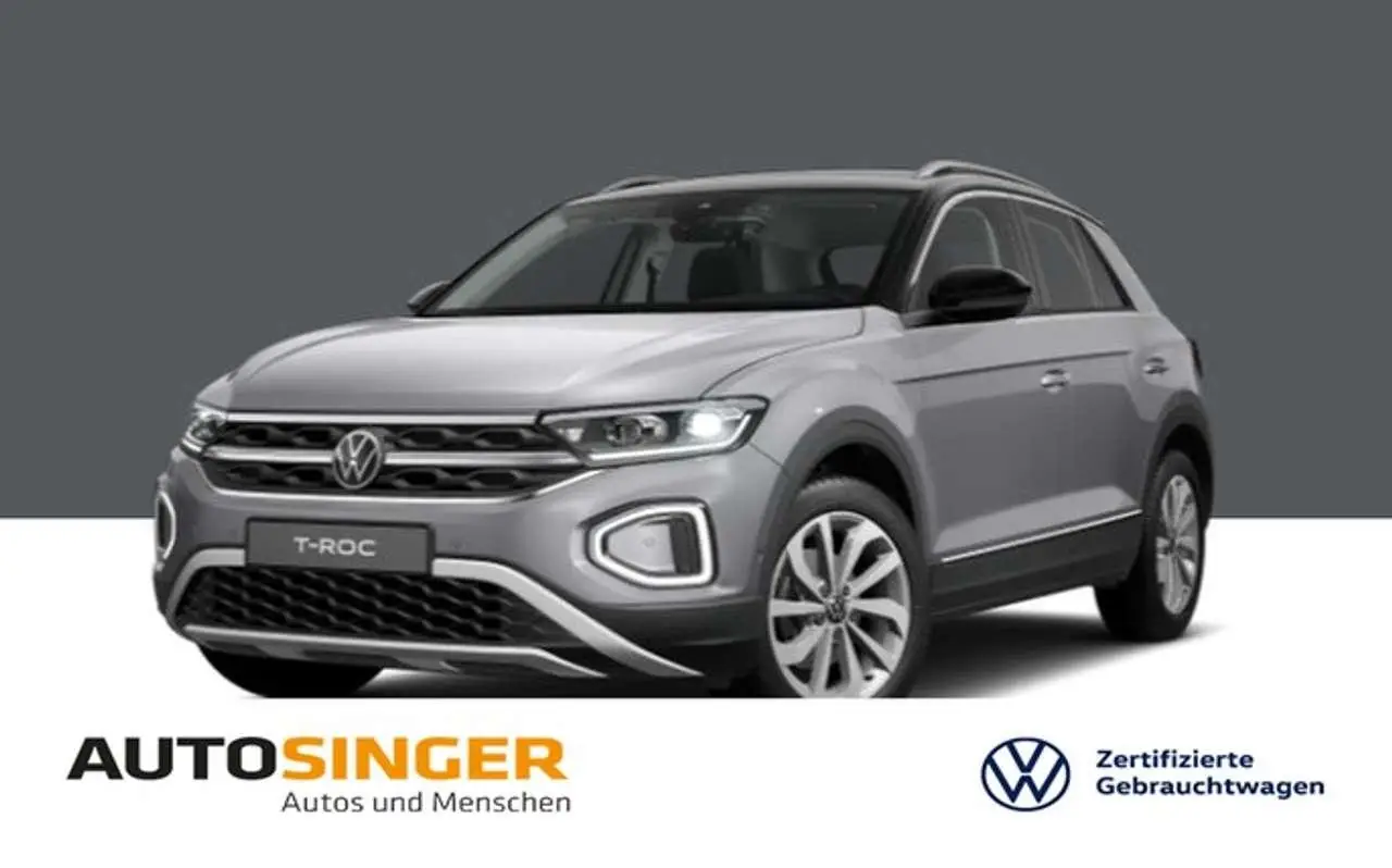 Photo 1 : Volkswagen T-roc 2023 Essence