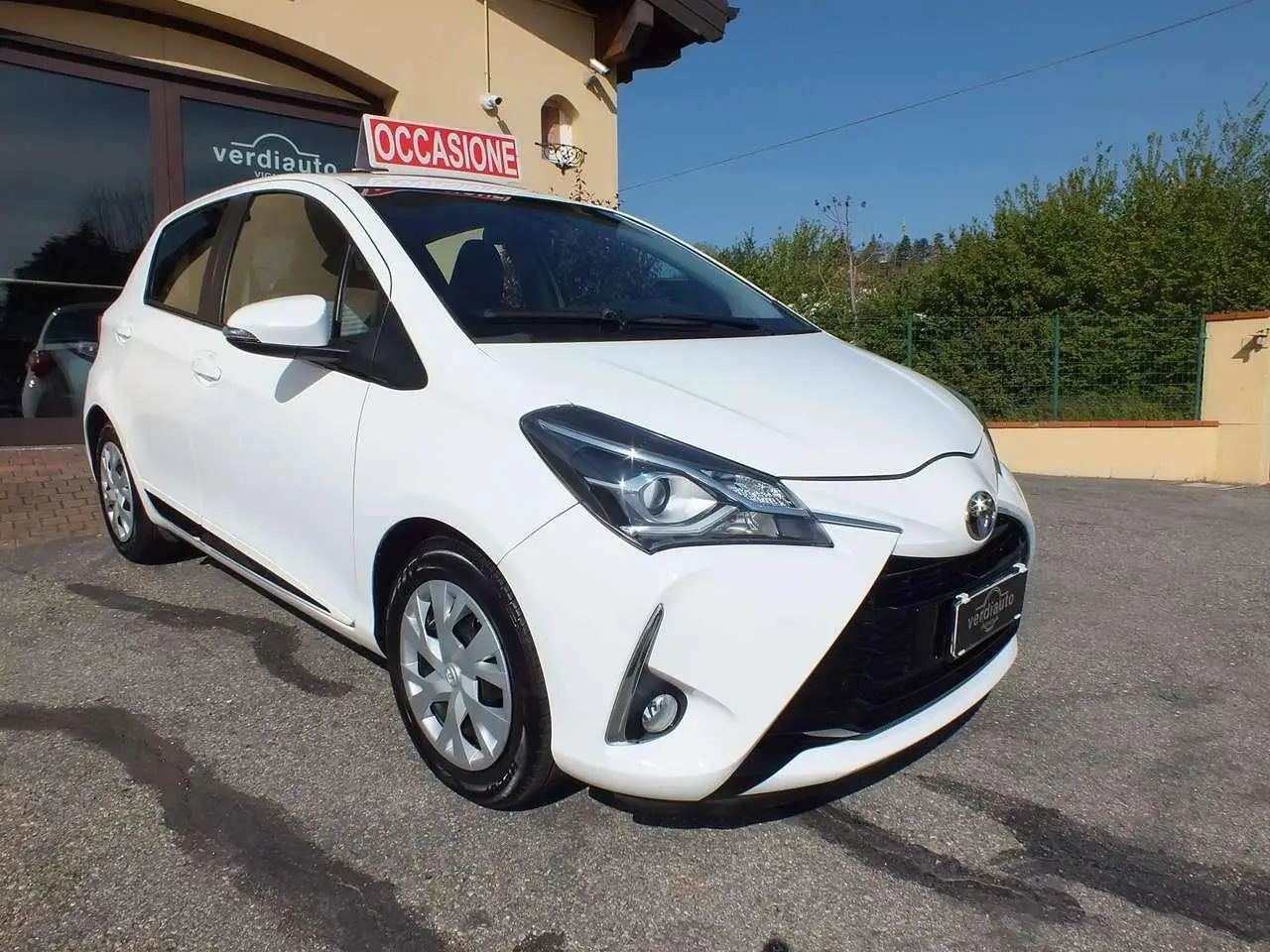 Photo 1 : Toyota Yaris 2018 Diesel