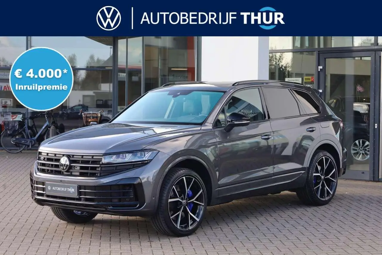 Photo 1 : Volkswagen Touareg 2024 Hybrid