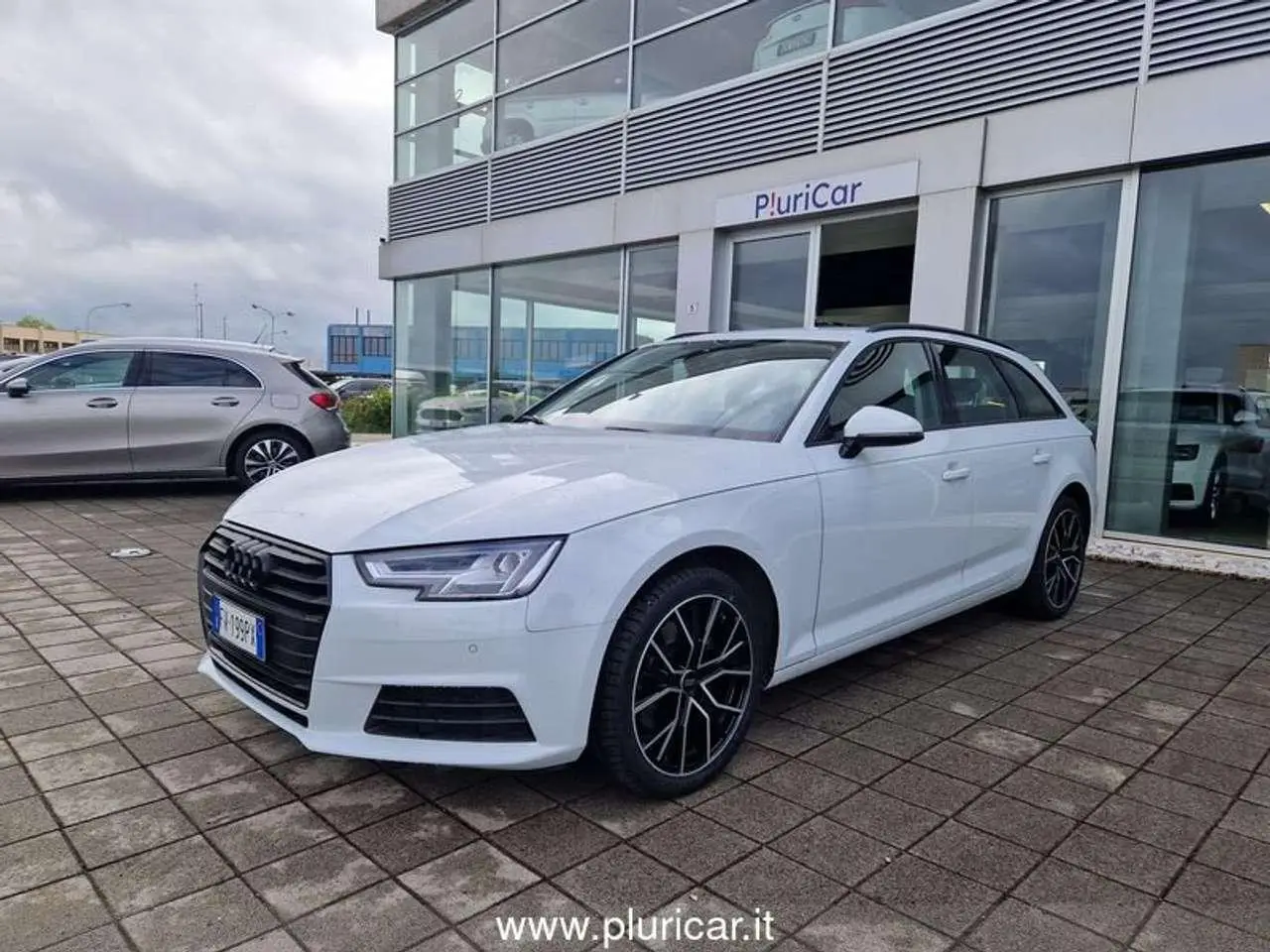 Photo 1 : Audi A4 2019 Diesel