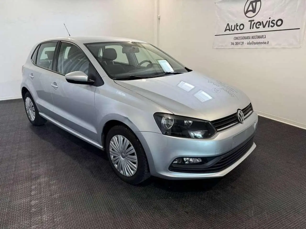 Photo 1 : Volkswagen Polo 2014 Petrol