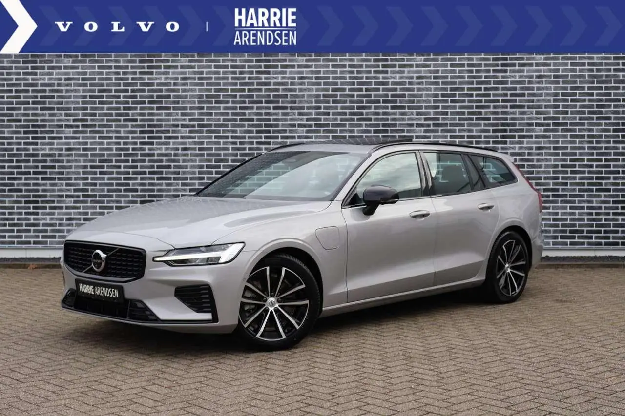 Photo 1 : Volvo V60 2024 Hybride