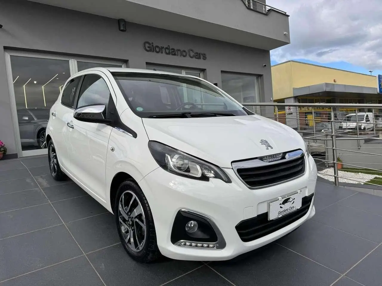 Photo 1 : Peugeot 108 2017 Petrol