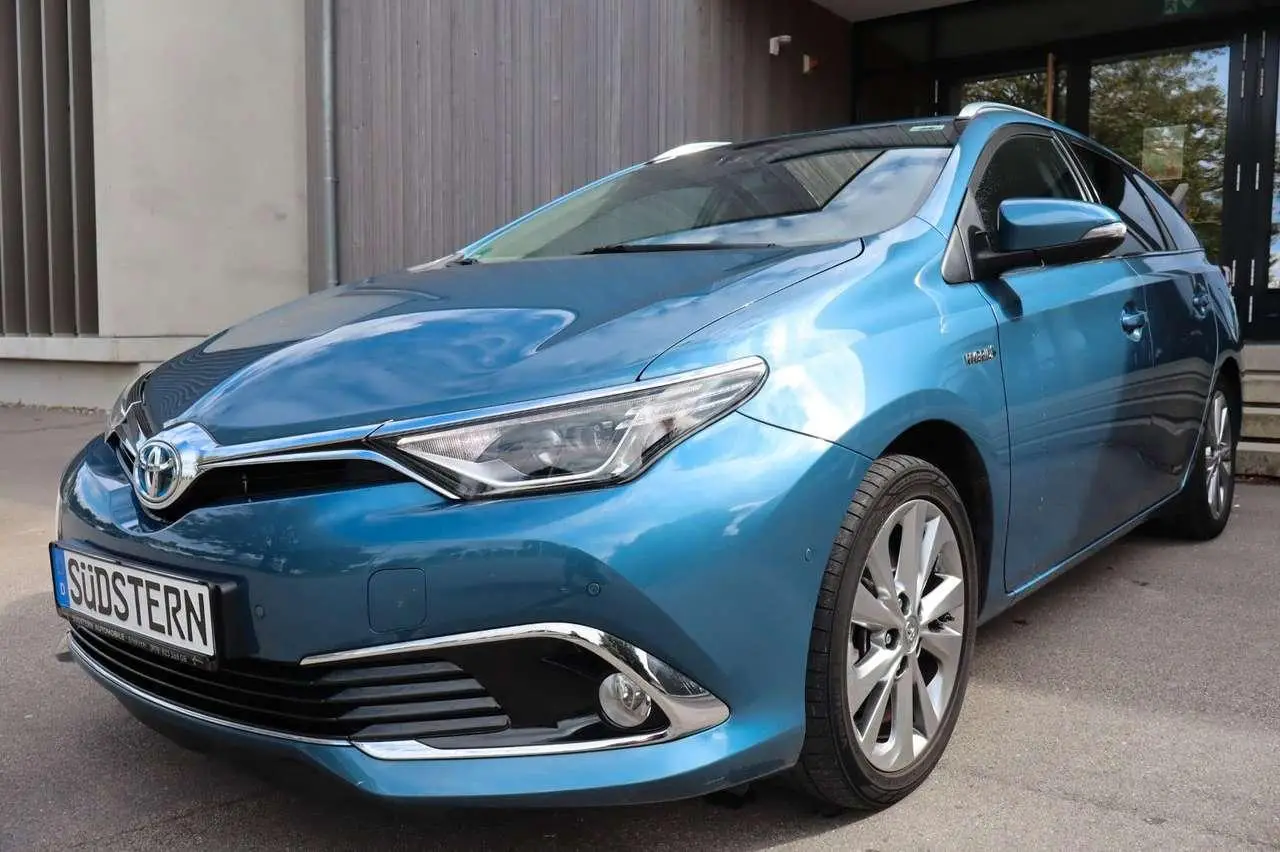 Photo 1 : Toyota Auris 2016 Hybride