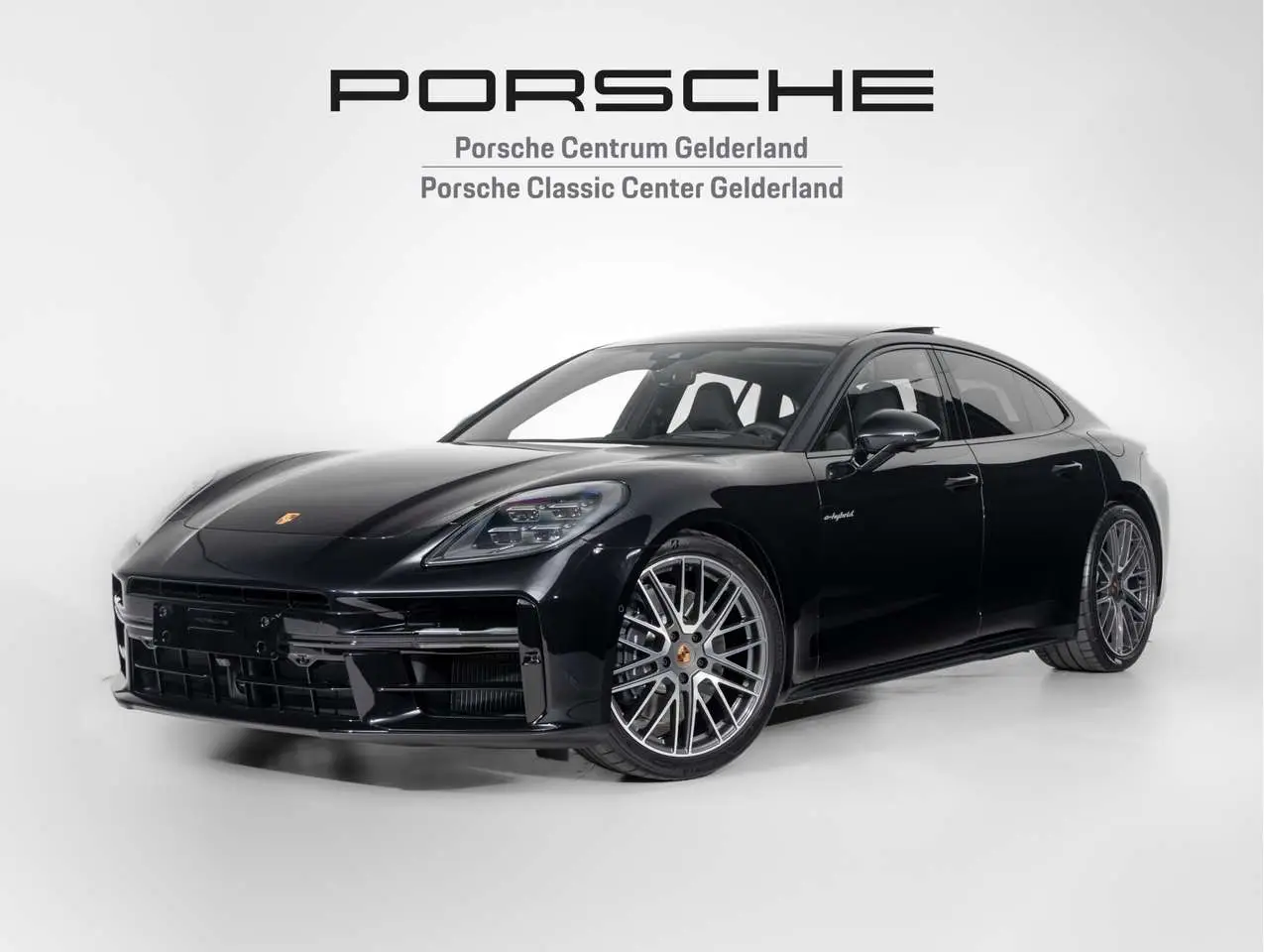 Photo 1 : Porsche Panamera 2024 Hybride